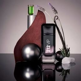 perfume_masculino_carolina_herrera_212_vip_black_edp_100ml_bg-DF0135_000-02